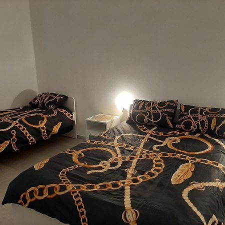 Romy Suites Deluxe Netanya Exteriör bild